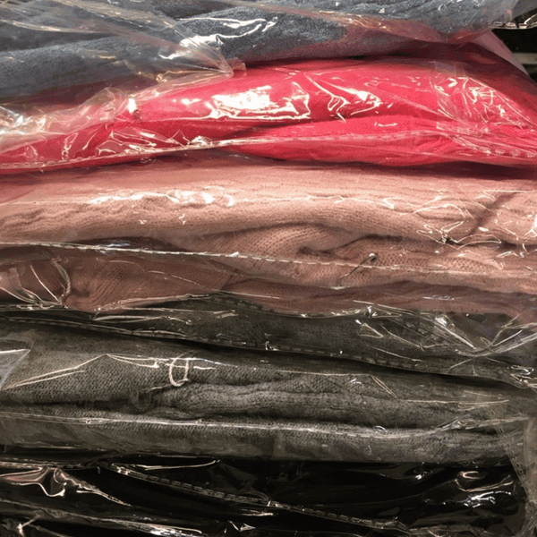 Fur Lined 2 Front Pocket Zipper Hoody Sweater 6 Pack Assorted Colors (Size: One Size Fits All)